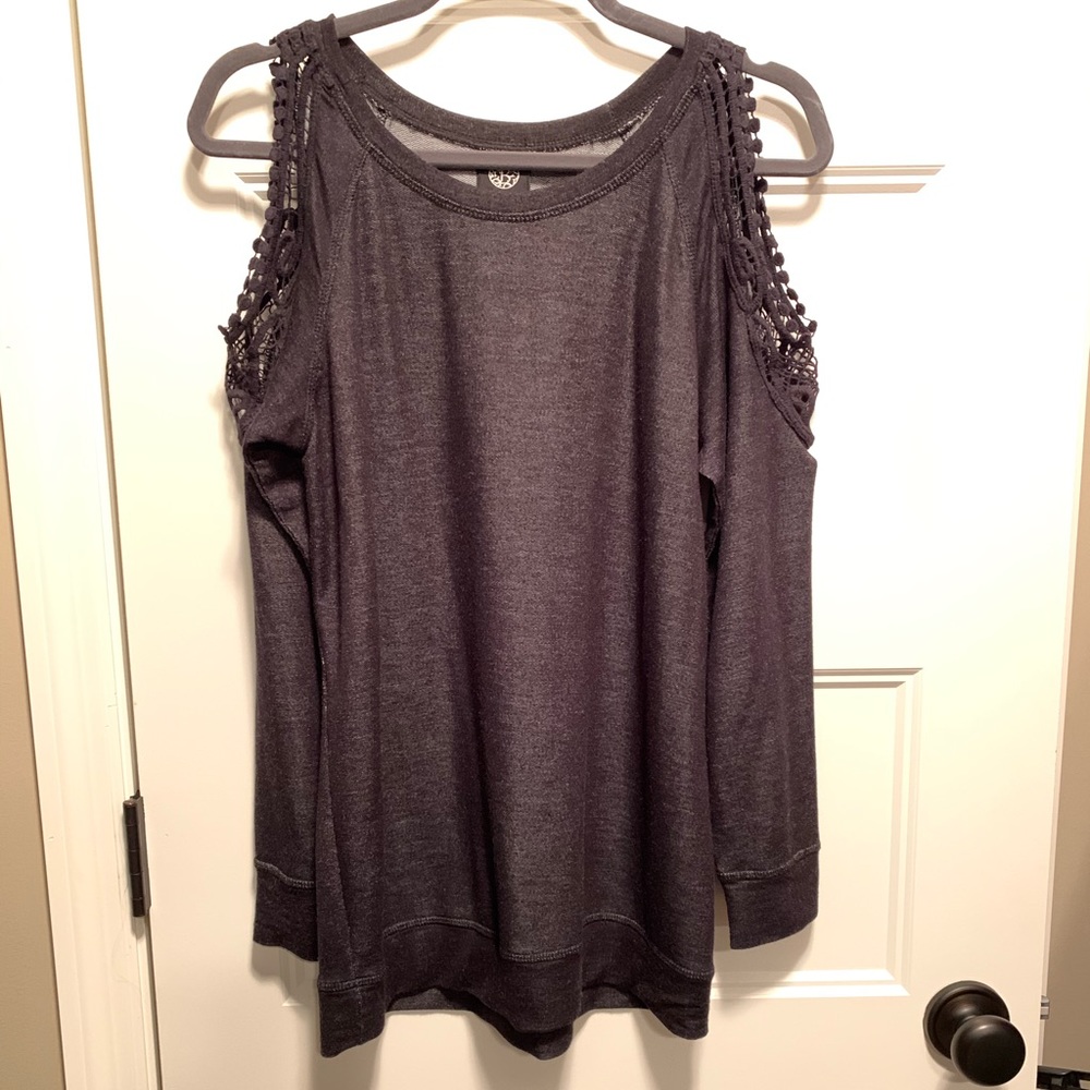 Lace cut-out Cold Shoulder top